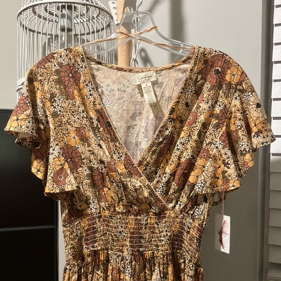 Floral Ruffle Dress - Picture 4 of 11